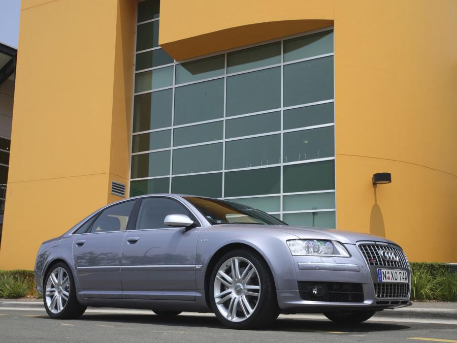  Audi S8 (D3) 2006 года  (AU) (фото 4 из 12)
